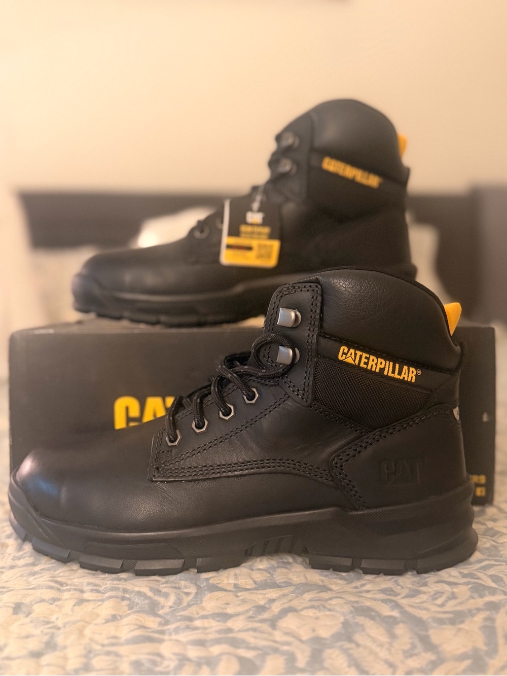 Size 8 Men Caterpillar Men's Black Steel-Toe. Work Boot